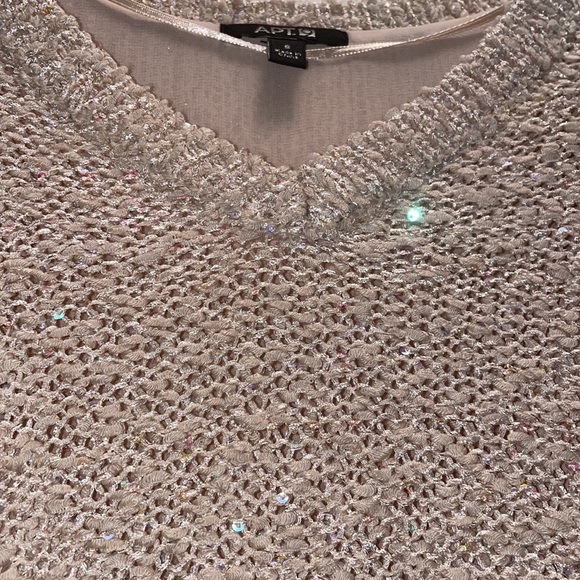 Womens Small APT. 9 Sequins V-Neck Sweater Blush - Picture 3 of 5
